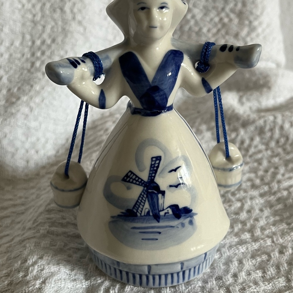 Blue Delft Milkmaid
